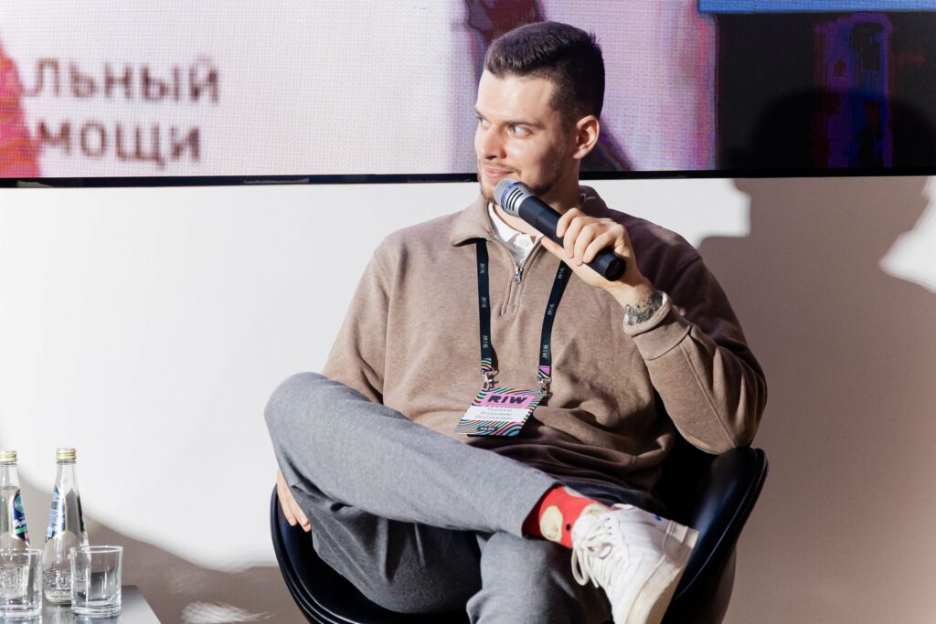 RIW провел день фейков на площадке «Диалога»