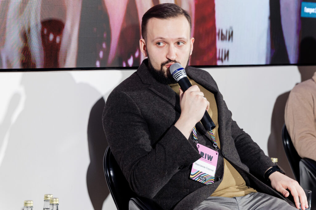 RIW провел день фейков на площадке «Диалога»
