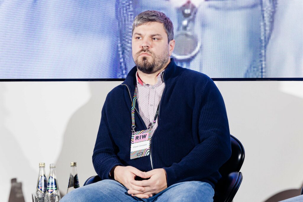 RIW провел день фейков на площадке «Диалога»