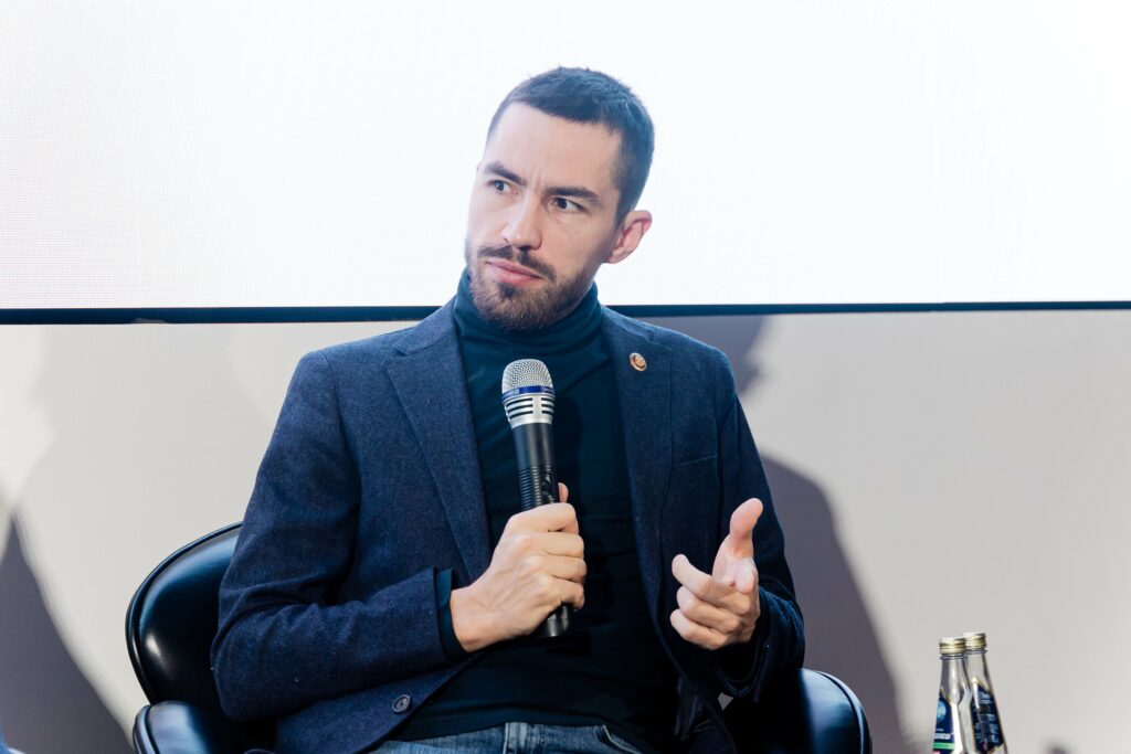 RIW провел день фейков на площадке «Диалога»