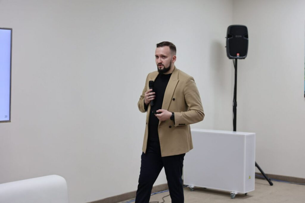 «Диалог» на МедиаСаммите 2022 во Владивостоке 