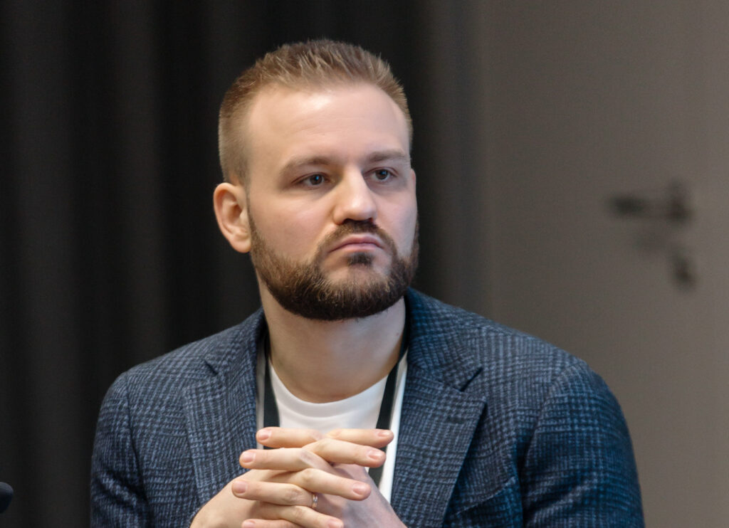 Минпросвещения совместно с «Диалогом» разработают методику образцового госпаблика для образовательных учреждений