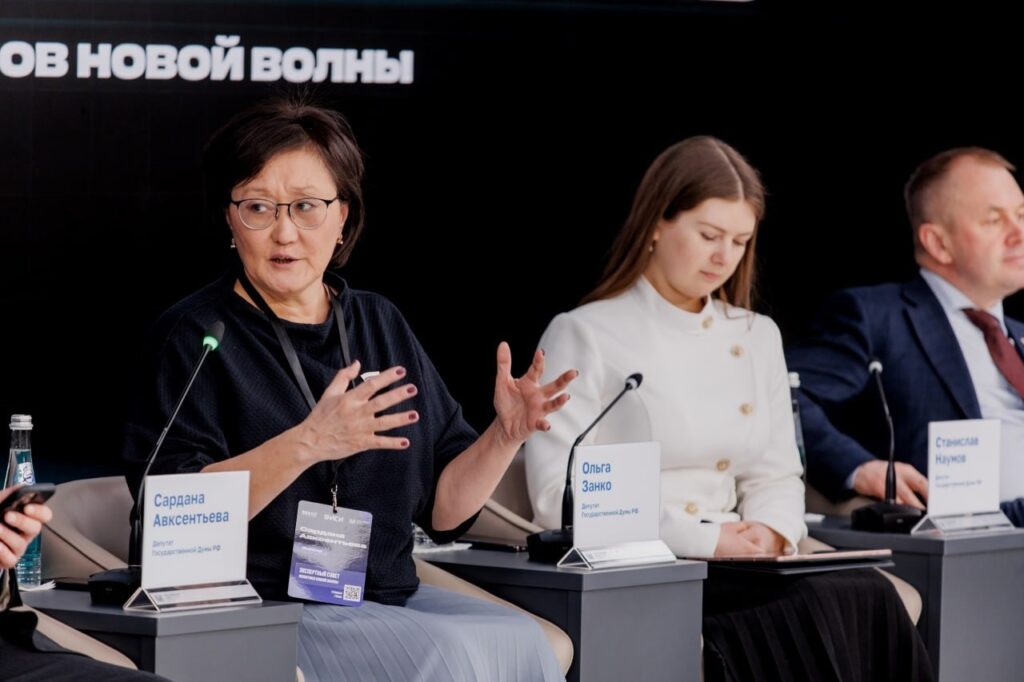 Политики новой волны уходят в цифру