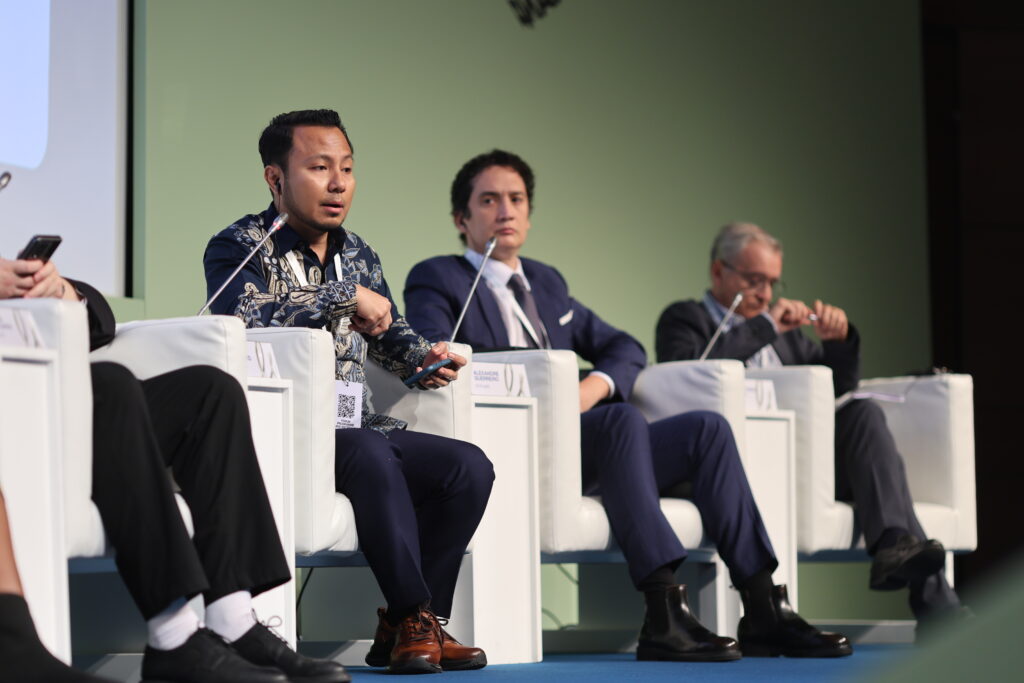 «Самолечение приветствуется»: Эксперты GFCN рассказали о самых эффективных методах борьбы с фейками