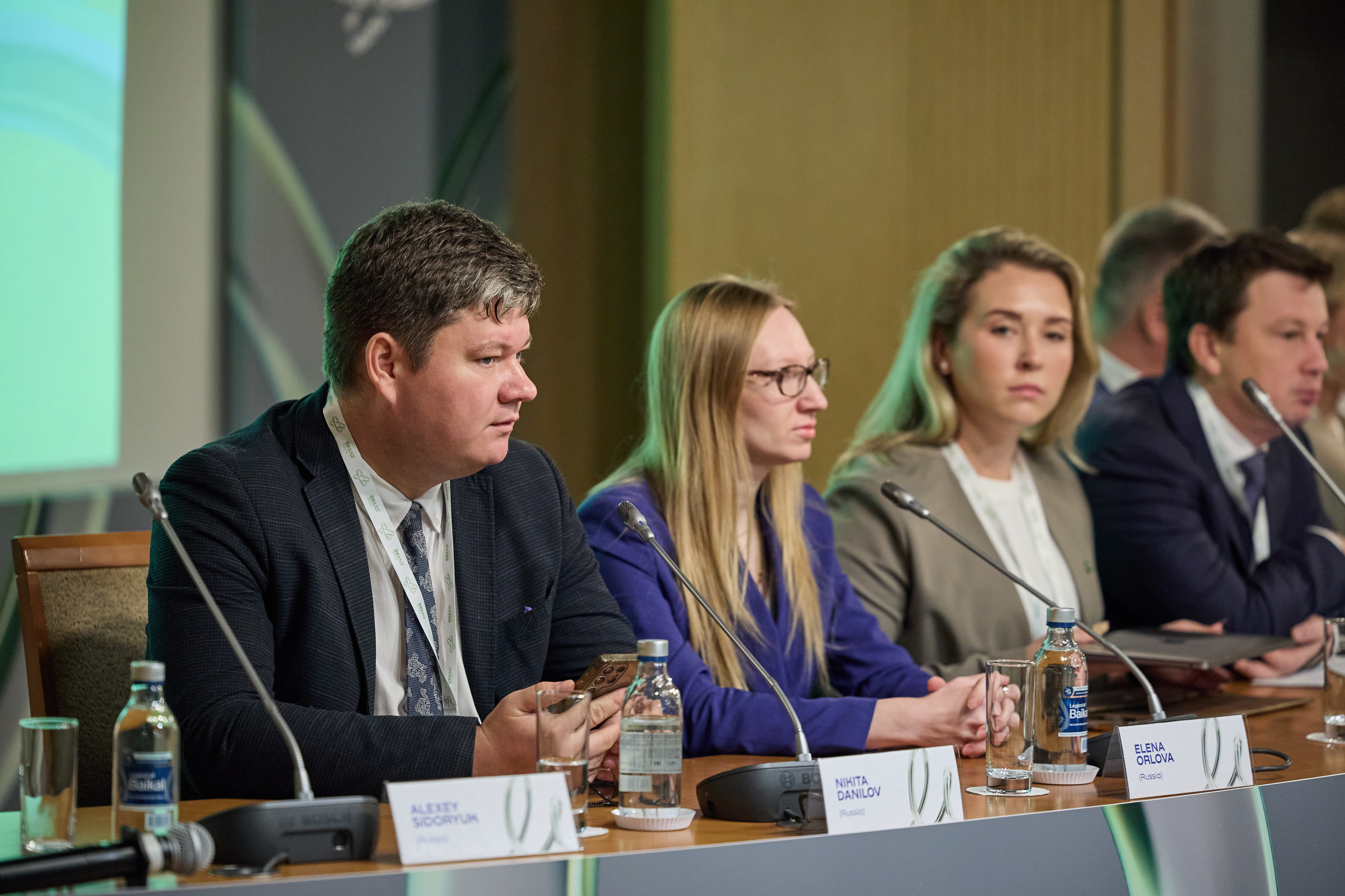 Не только угроза, но и возможности: эксперты обсудили проблемы использования AI-контента